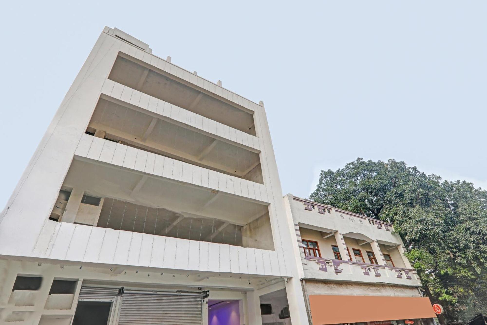 Super Capital O Townhouse Govinda Royal Hotel Kanpur Exterior photo