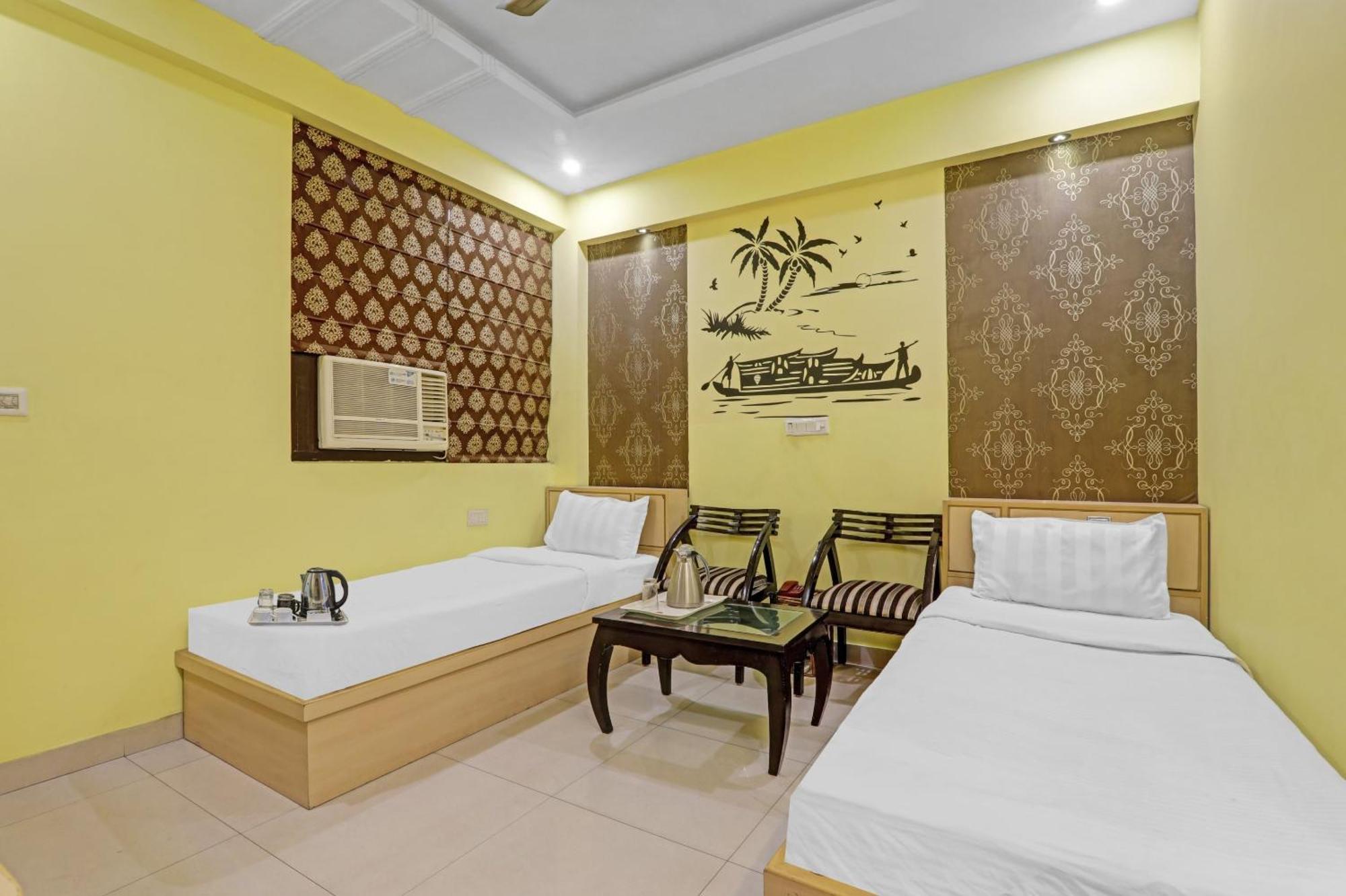 Super Capital O Townhouse Govinda Royal Hotel Kanpur Exterior photo