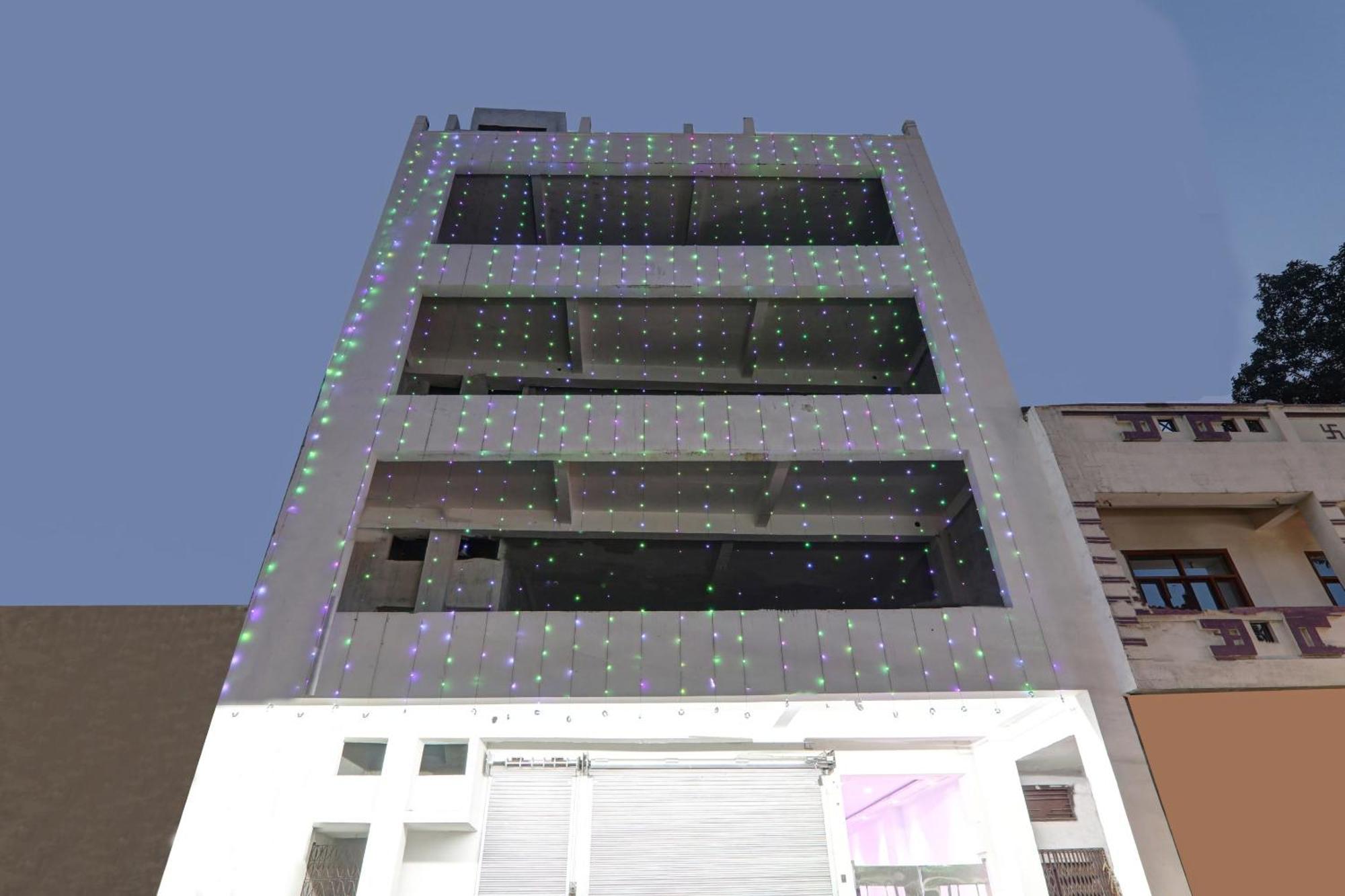 Super Capital O Townhouse Govinda Royal Hotel Kanpur Exterior photo