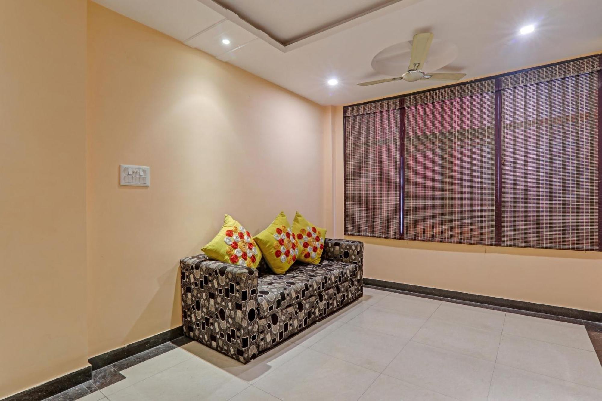 Super Capital O Townhouse Govinda Royal Hotel Kanpur Exterior photo