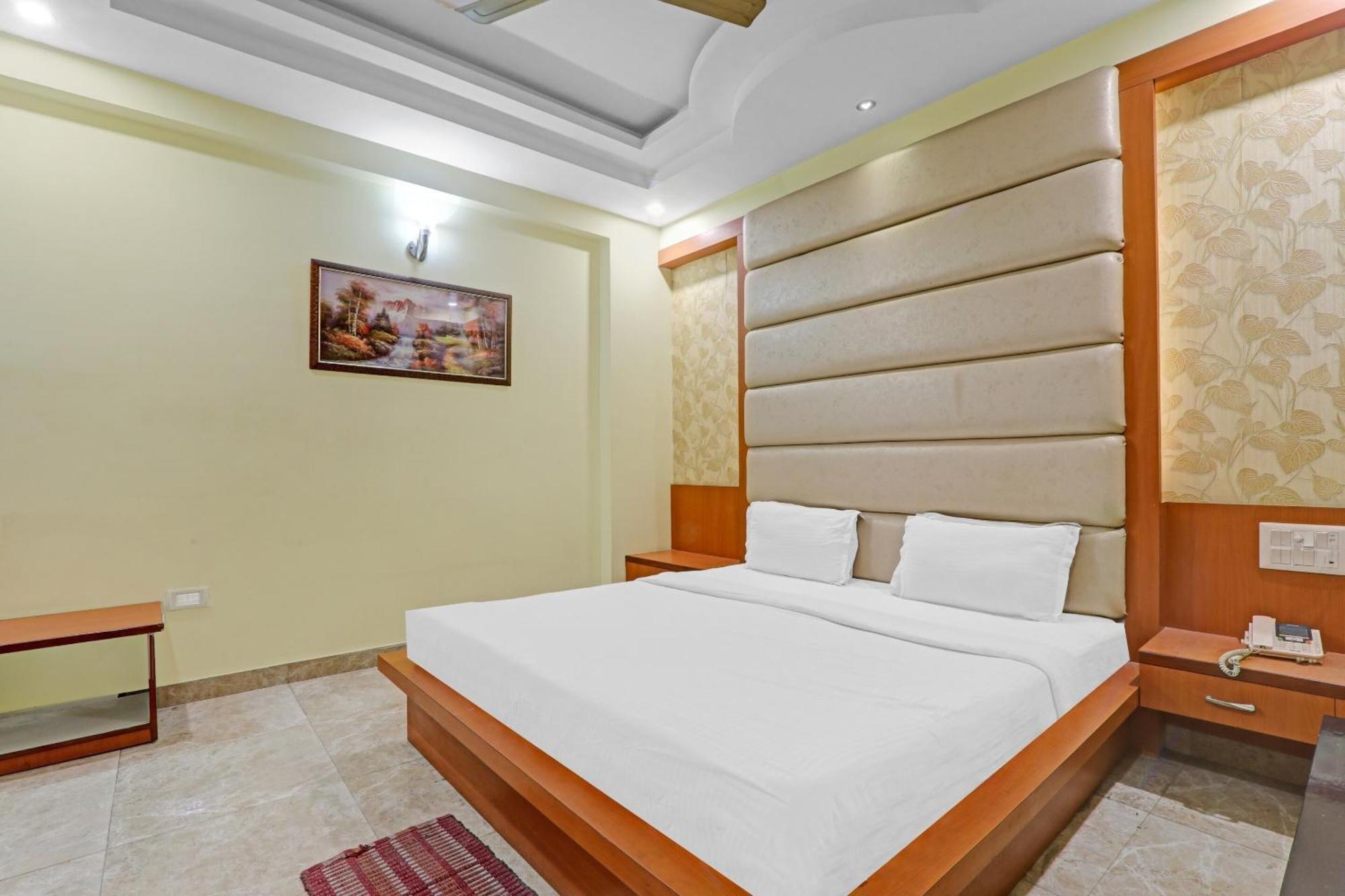 Super Capital O Townhouse Govinda Royal Hotel Kanpur Exterior photo